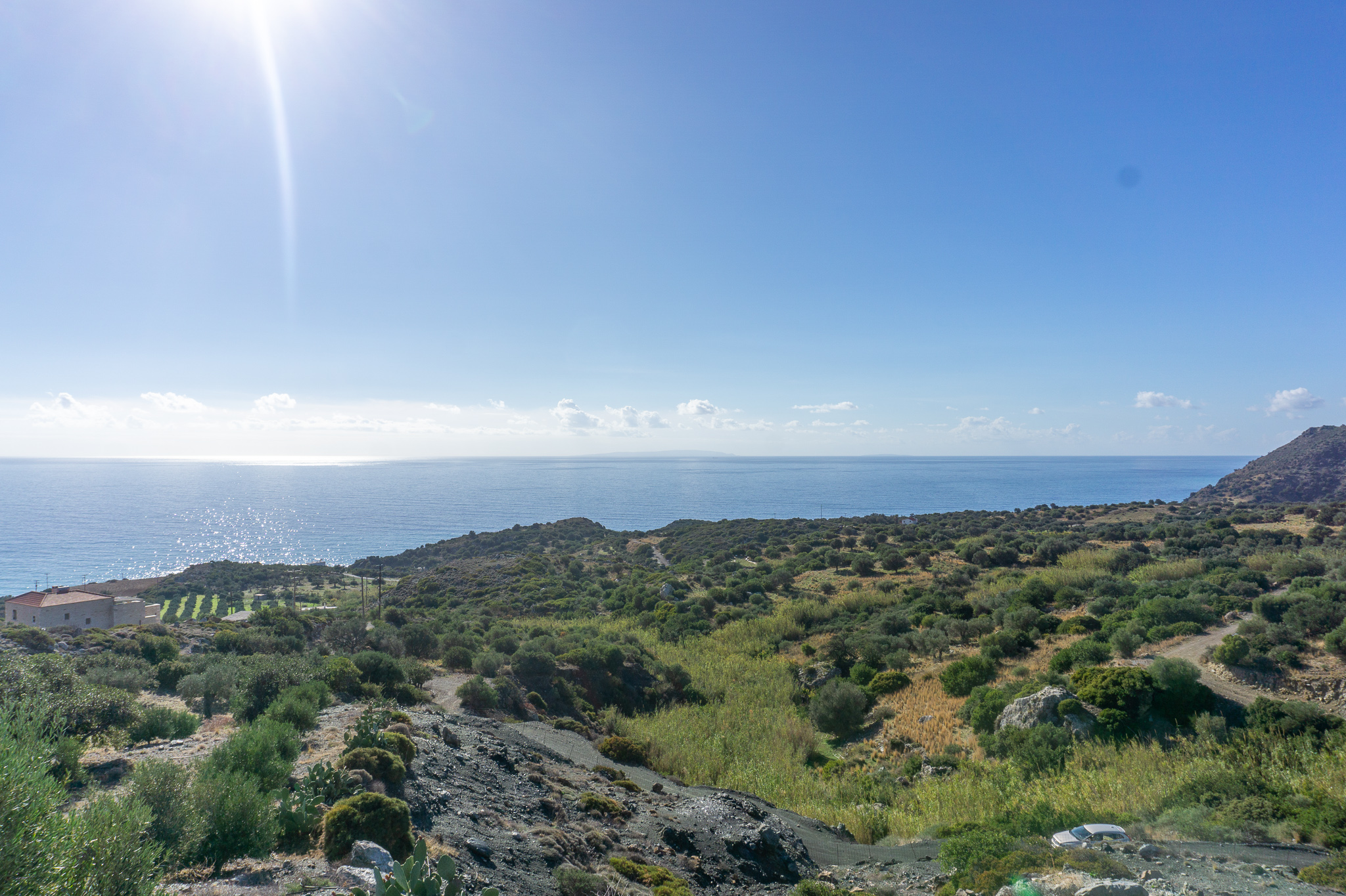 PLOT WITH BEAUTIFUL UNOBSTRUCTED SEA VIEWS NEAR AGIA FOTINI BEACH FOR